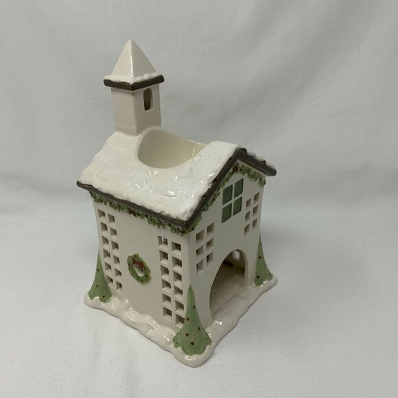 Partylite - P91137 Village Square Chapel Fragrance Warmer - Picture 2 of 12